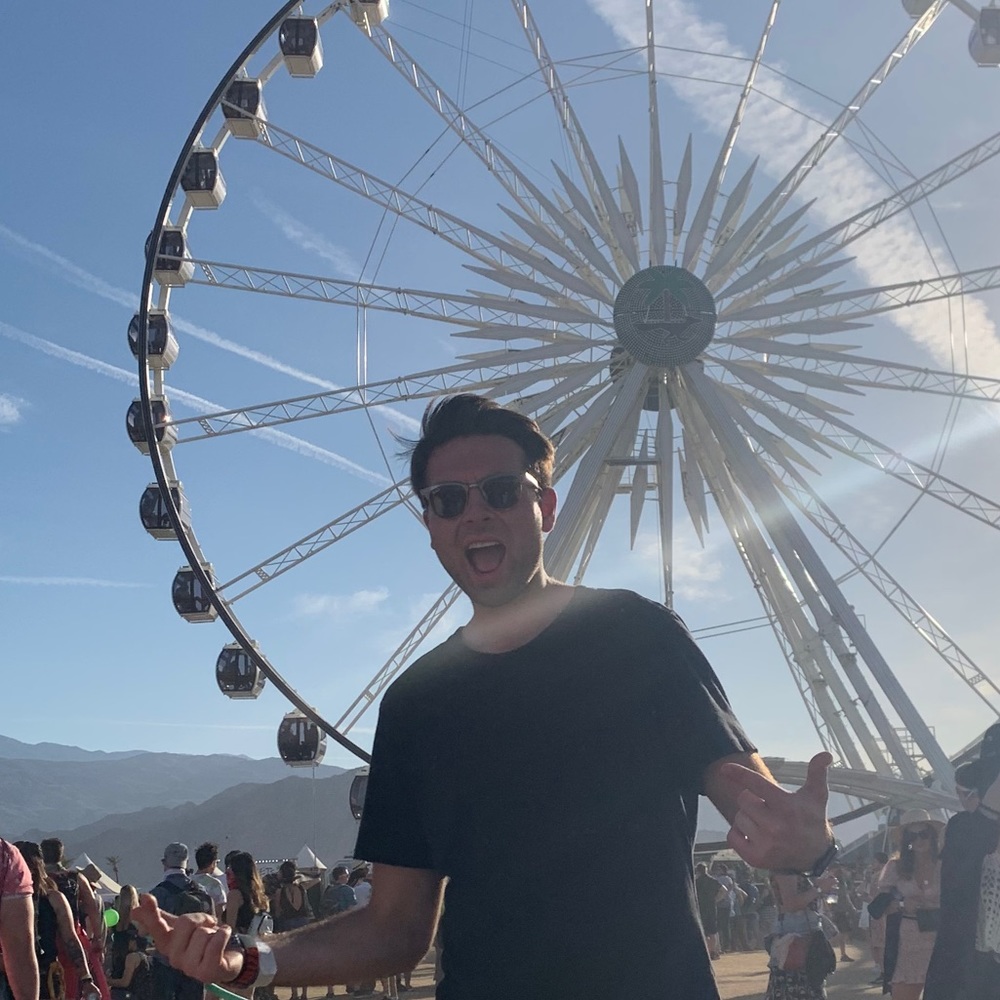 Meet your Posher, Max